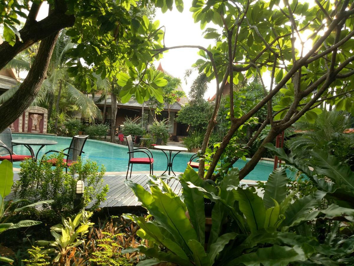 The Imperial Home Hotel Pak Kret Exterior foto